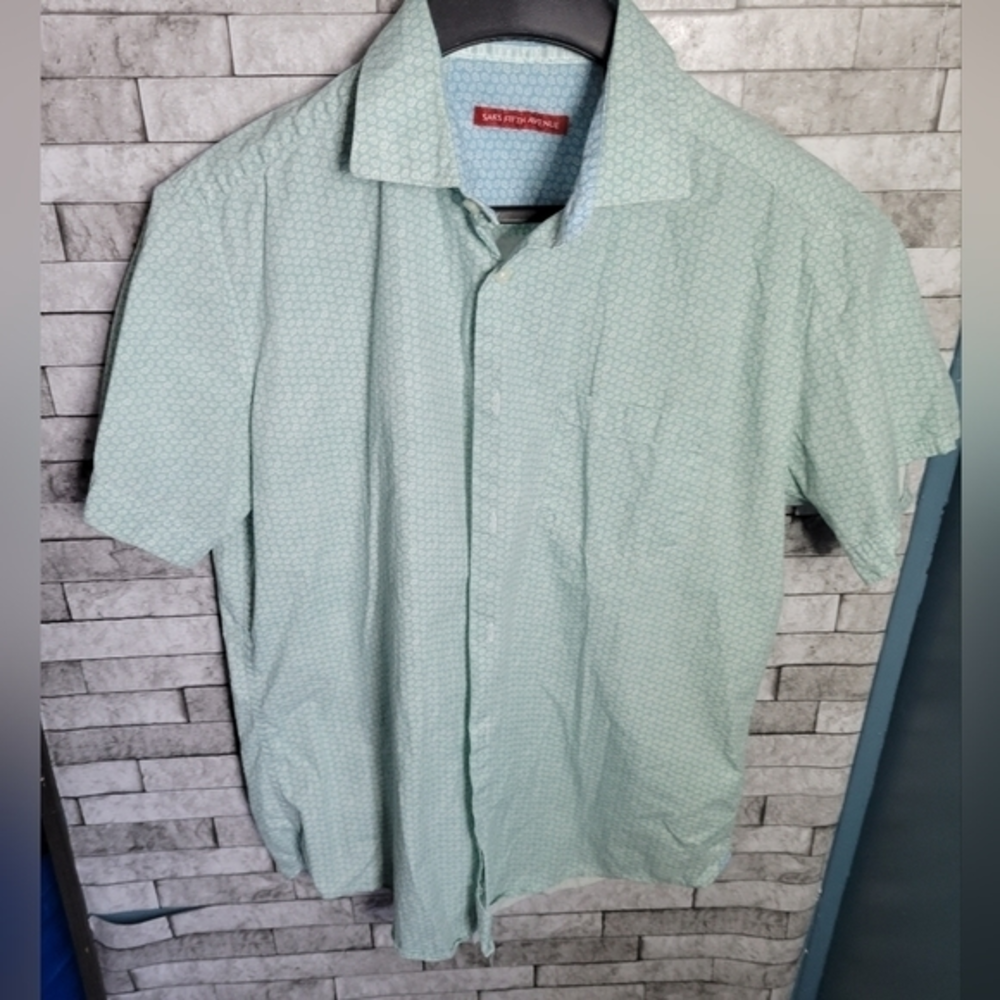 Saks Fifth Avenue Men's size Large button down shirt mint green